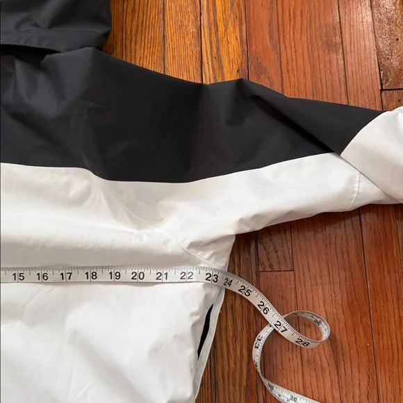 Mountain Hardwear Shell Jacket - Picture 13 of 15